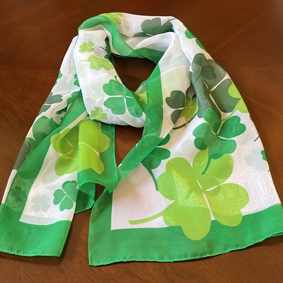 St. Patrick's Day Shamrock leaf long Scarf - Picture 4 of 8